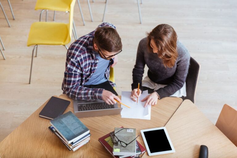Aké sú hlavné rozdiely medzi spoločnými a oddelenými mediačnými stretnutiami